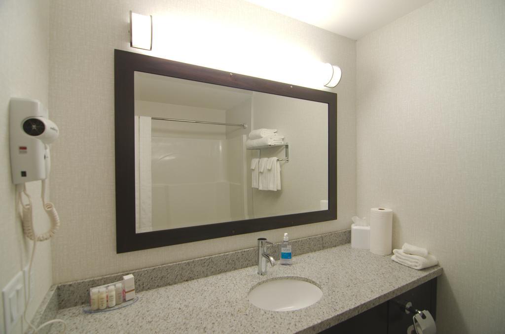 Paradise Inn And Suites Redwater Cameră foto
